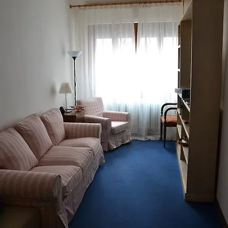 Santa Marina 5896 *